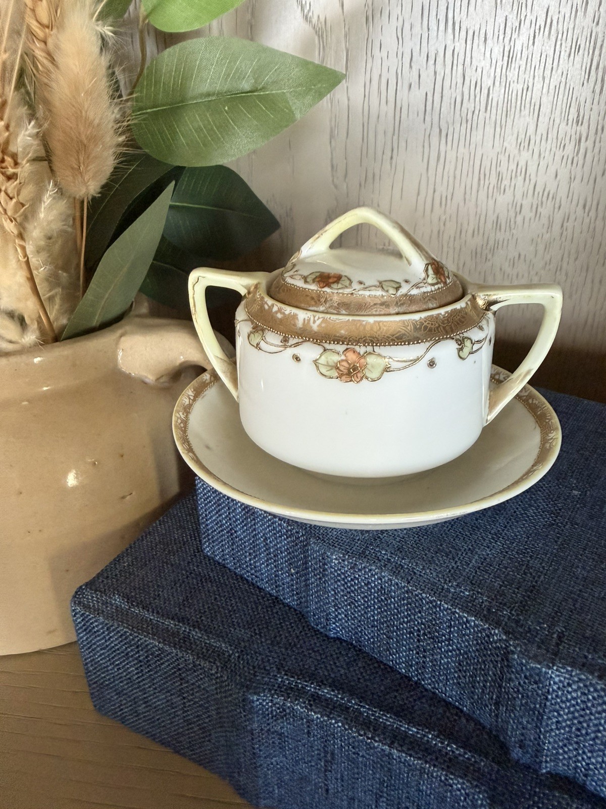 Antique Hand Painted Nippon Covered Sugar Bowl Moriage Gold Floral M Wreath