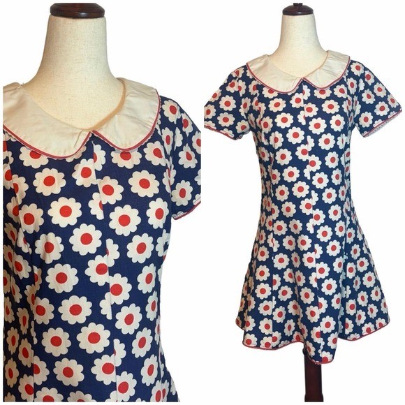 Vintage 60s Mod Collared Daisy Flower Power Mini Dress Vintage 60s Mod Collared Daisy Flower Power Mini Dress