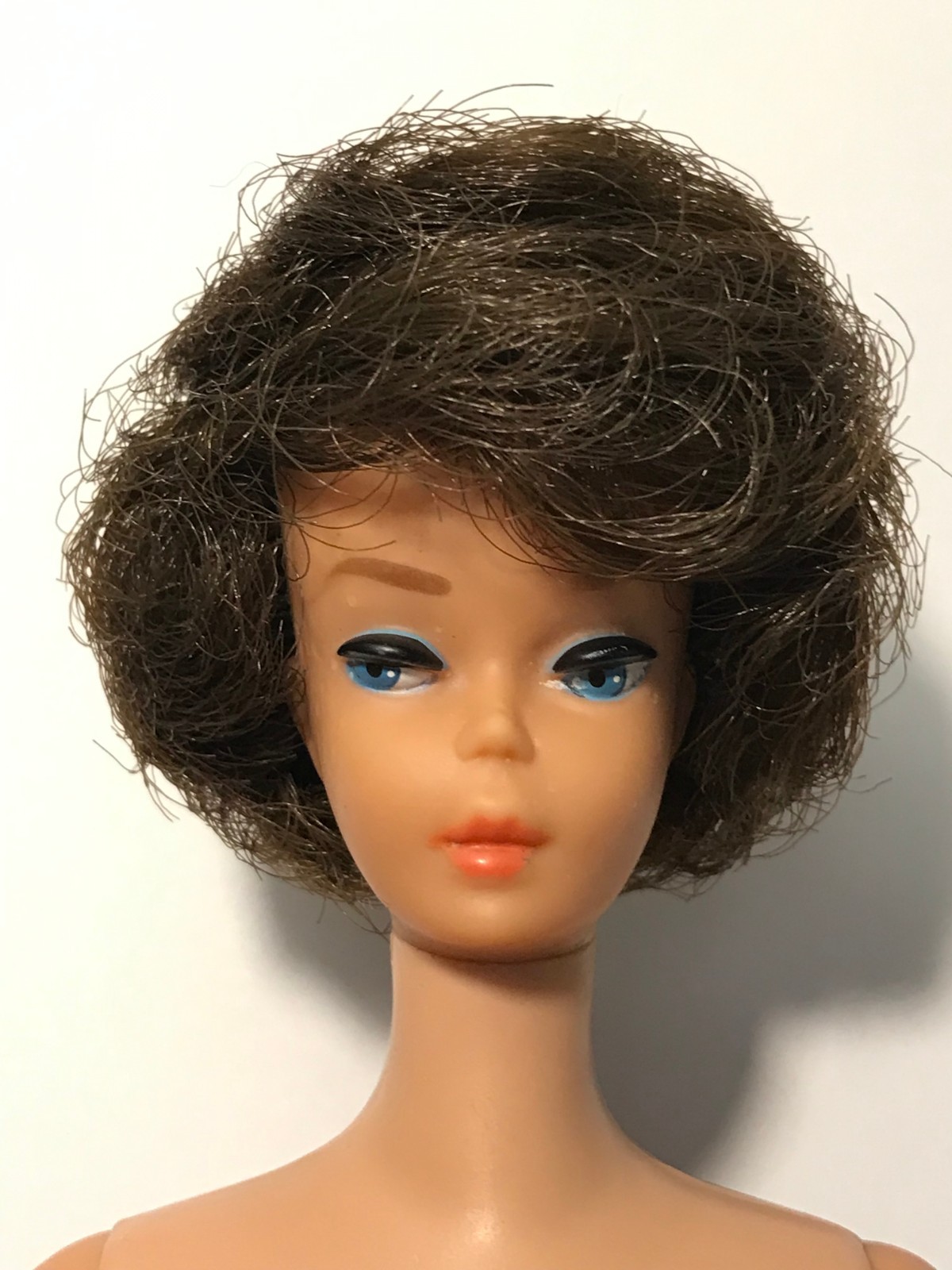 Vintage Barbie CUTE Brunette BUBBLECUT Barbie Doll (1960s)