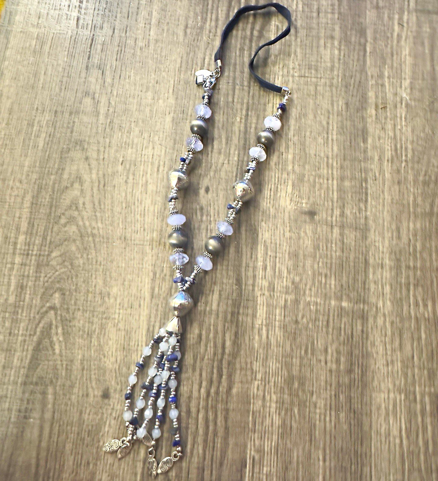 Chico\'s Beaded Tassel Pendant Necklace Silver Blue White Glass Pre-owned