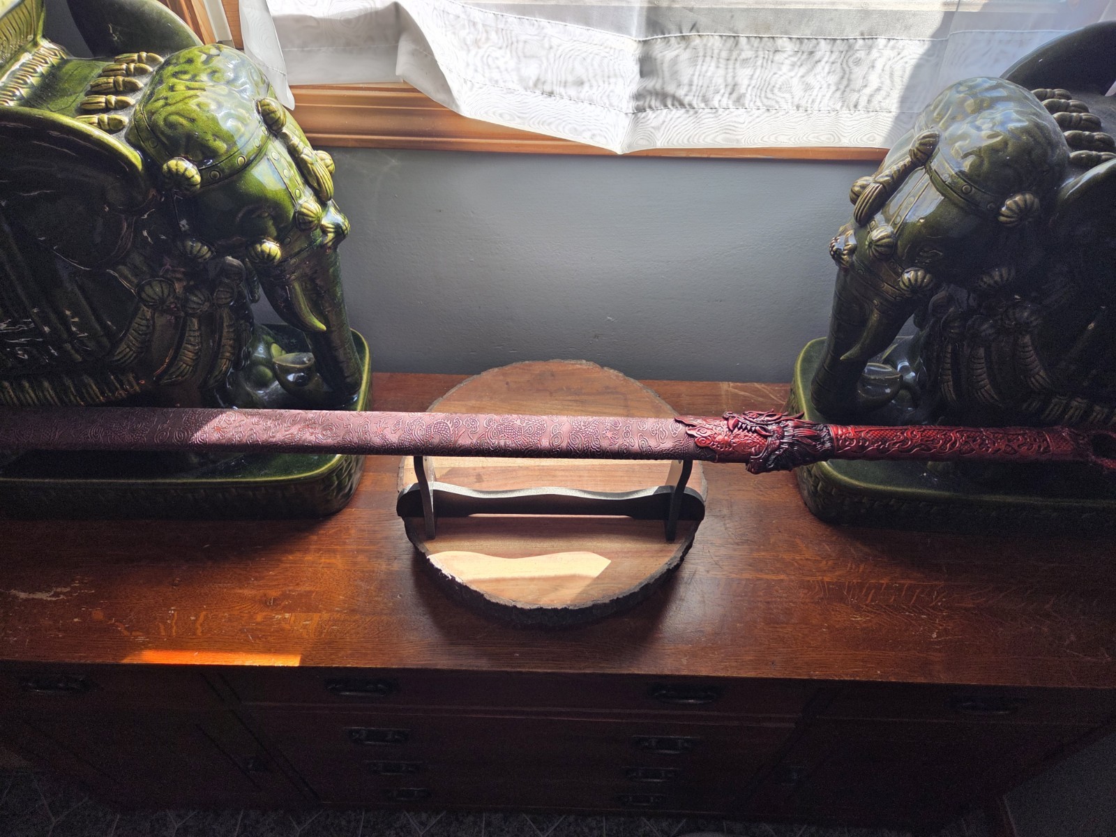 Heavy and Quality and Very Sharp Red Dragon sword Heavy and Quality and Very Sharp Red Dragon sword