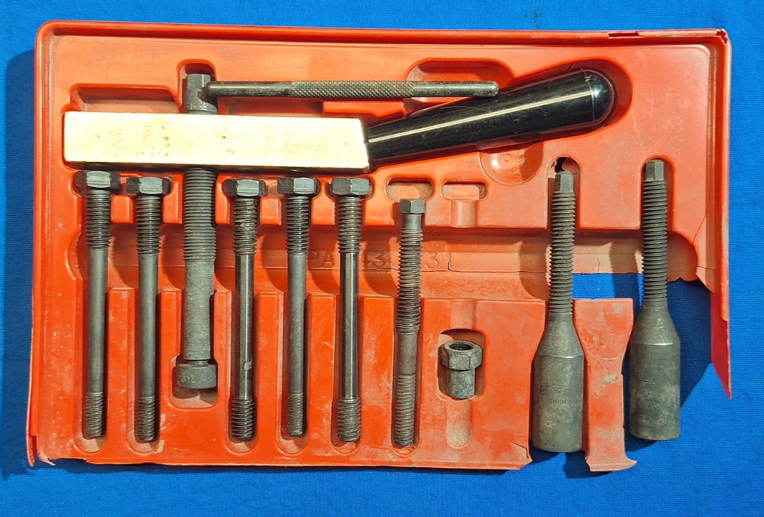 Snap-On CJ131P Steering Wheel Puller & Lock Plate Depressor Kit