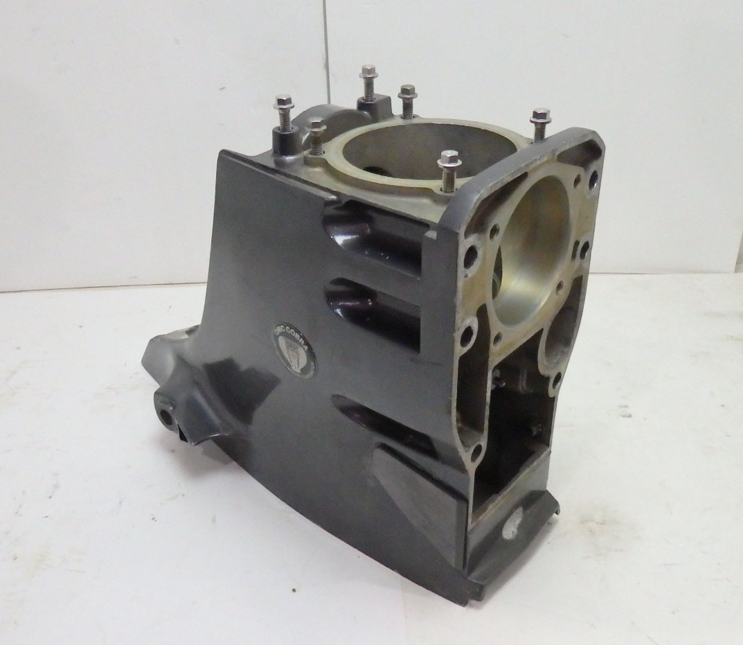 OMC Cobra V6 V8 Upper Unit Gear Case - Empty Housing OMC Cobra V6 V8 Upper Unit Gear Case - Empty Housing