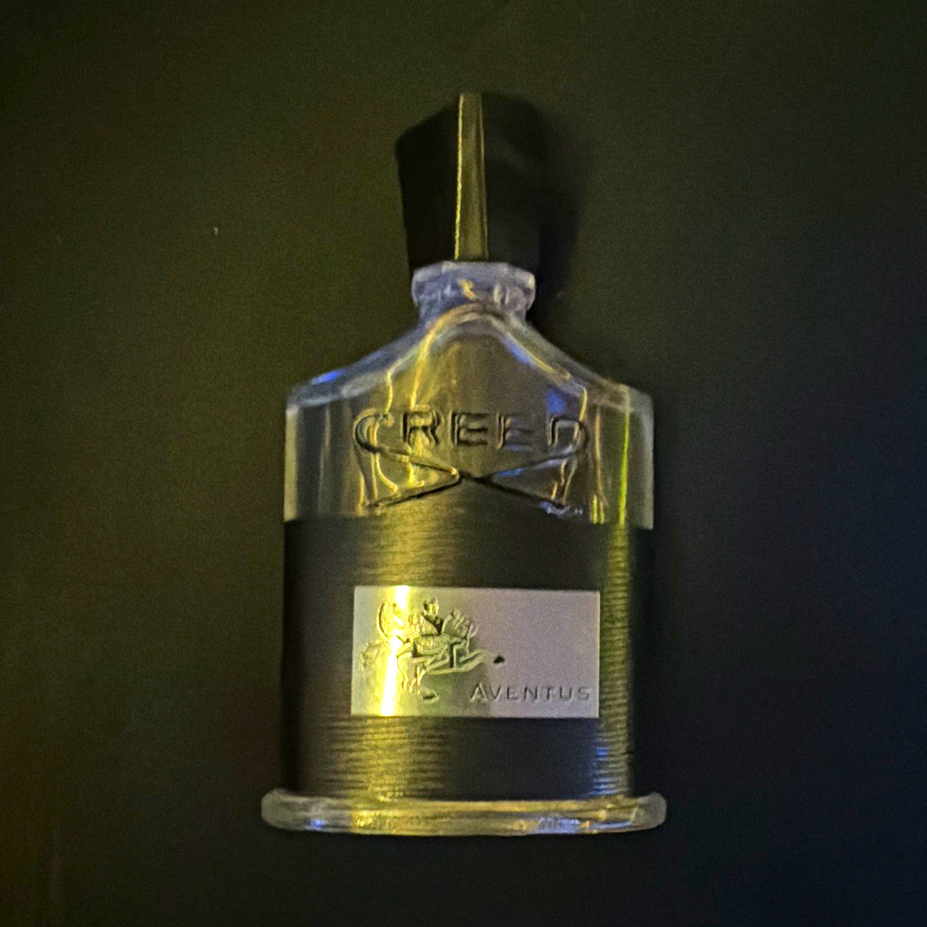 Creed Aventus Eau de Parfum Spray 3.33 fl oz (100ml) Regular Size