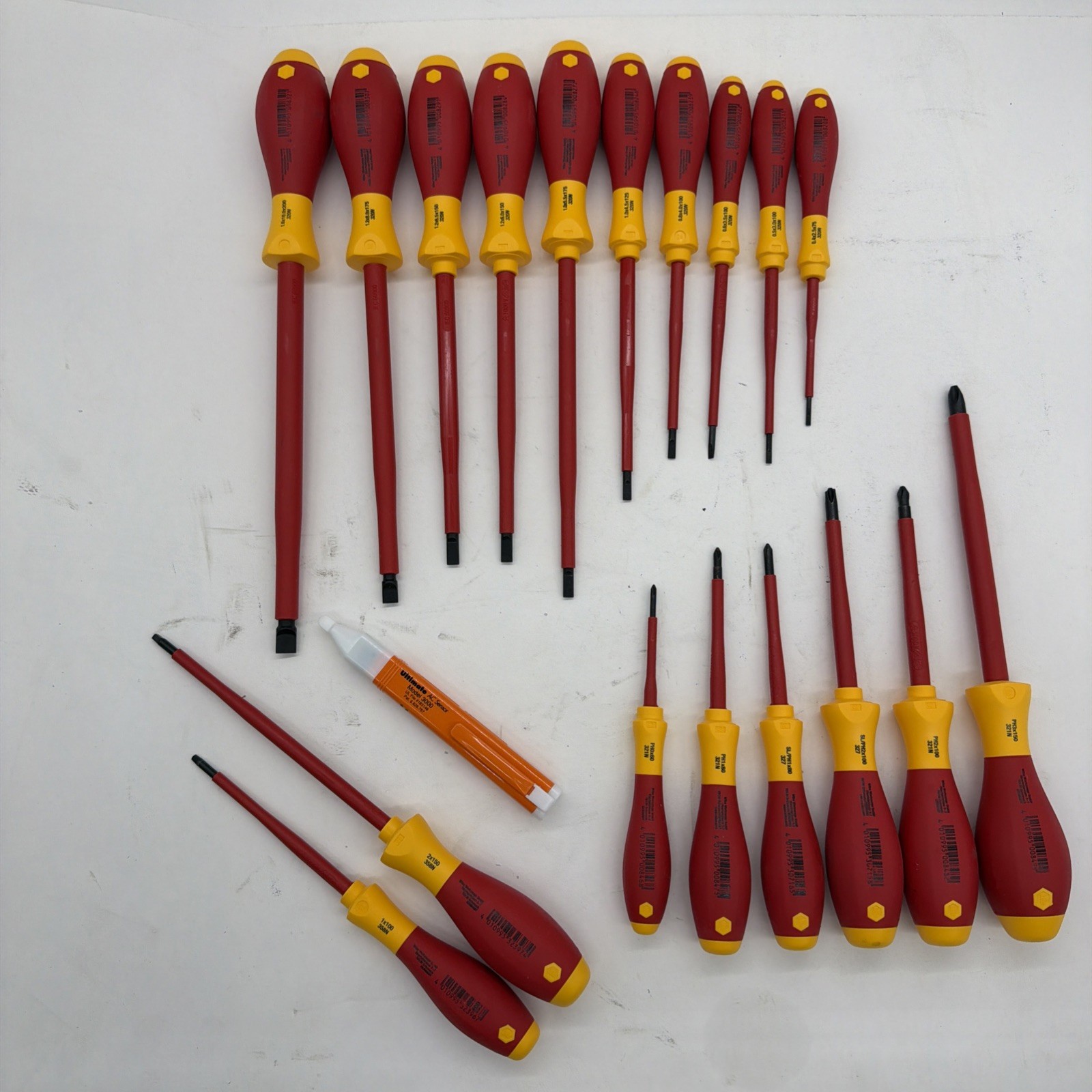 Wiha 32800 80 Piece Master Electrician's Insulated Tools Does not come with Case