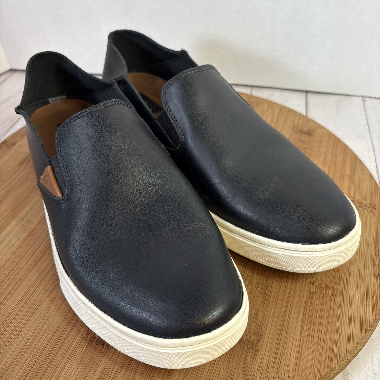 Olukai Pehuea Leather Shoes Slip On Casual Sneakers 20329-BH40 Women’s Size 9