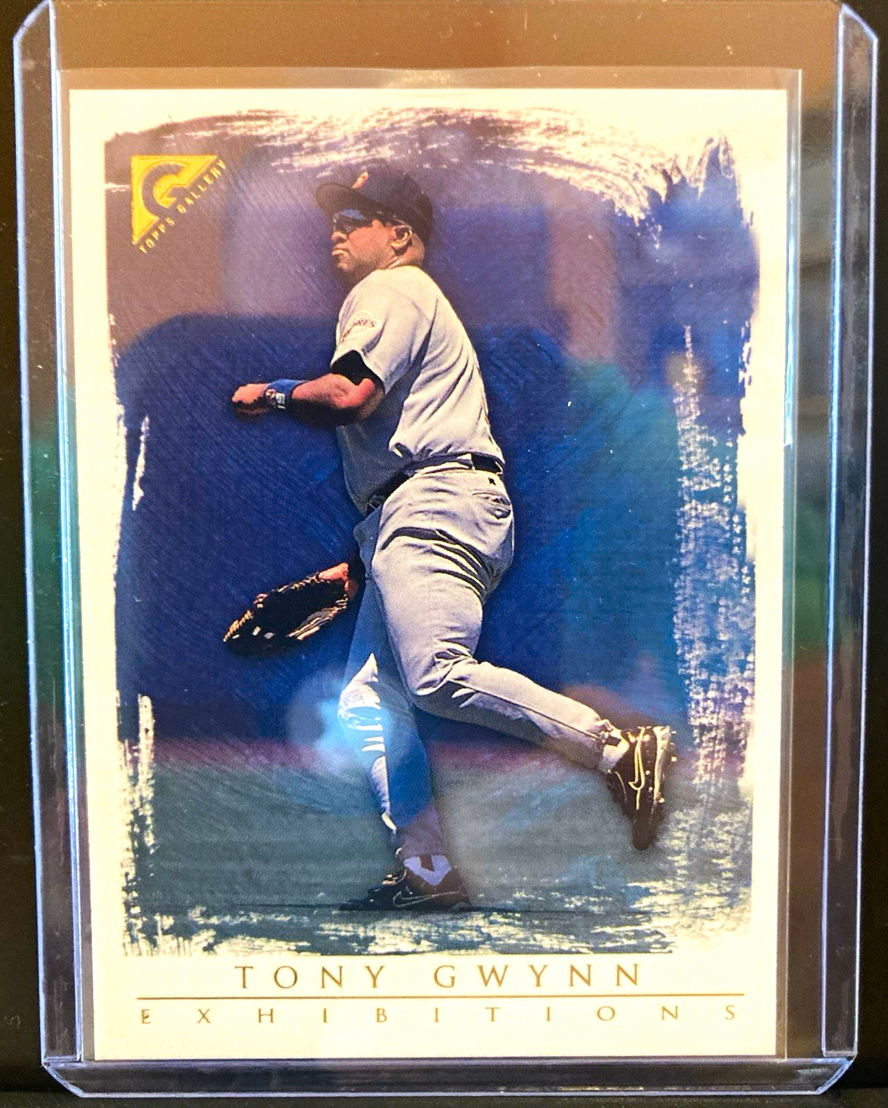 Topps 1999 Gallery Exhibitions Insert Tony Gwynn #E8 Padres Baseball Topps 1999 Gallery Exhibitions Insert Tony Gwynn #E8 Padres Baseball