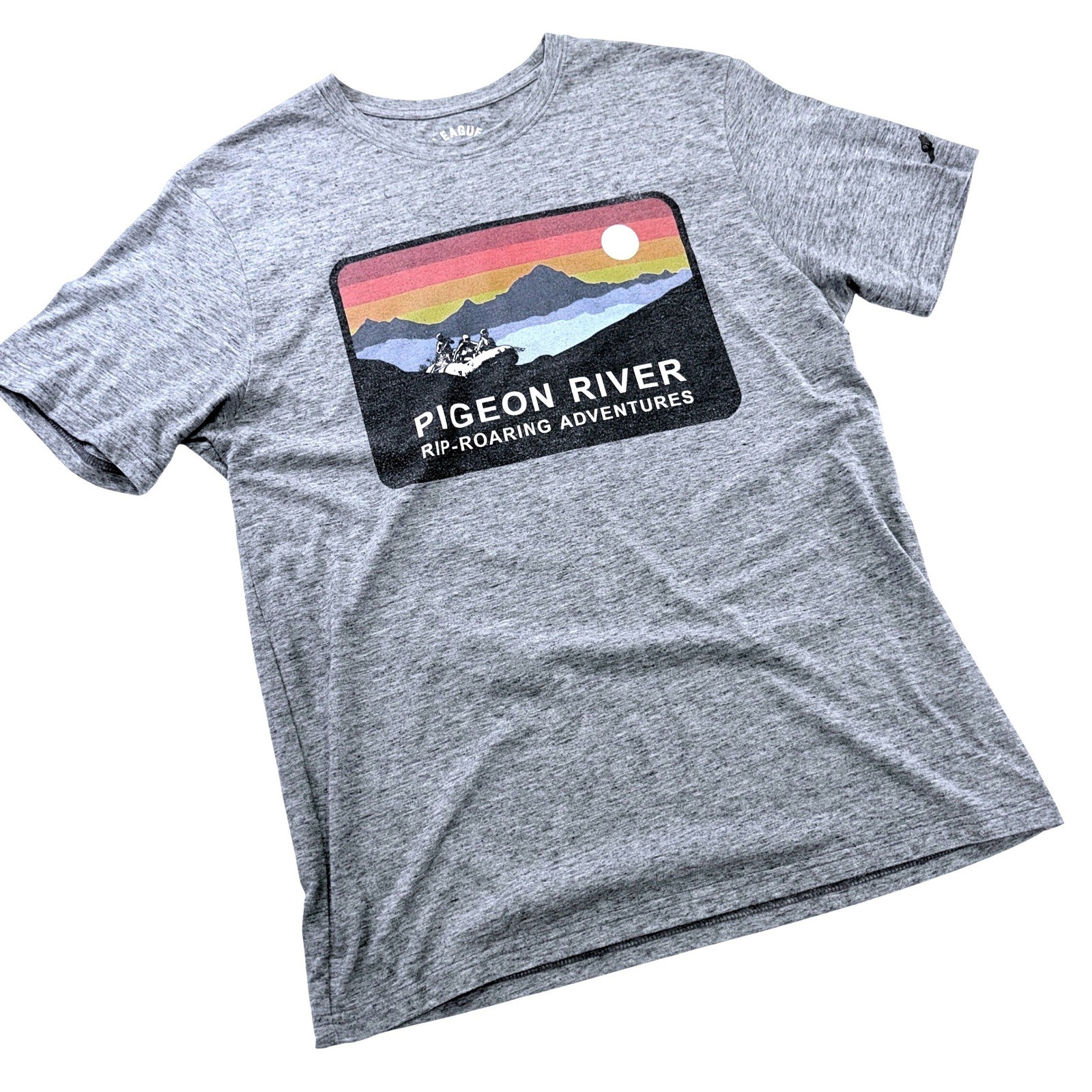 League 91 Pigeon River Rip-Roaring Adventures Graphic T-Shirt Gray Medium 329C4 League 91 Pigeon River Rip-Roaring Adventures Graphic T-Shirt Gray Medium 329C4