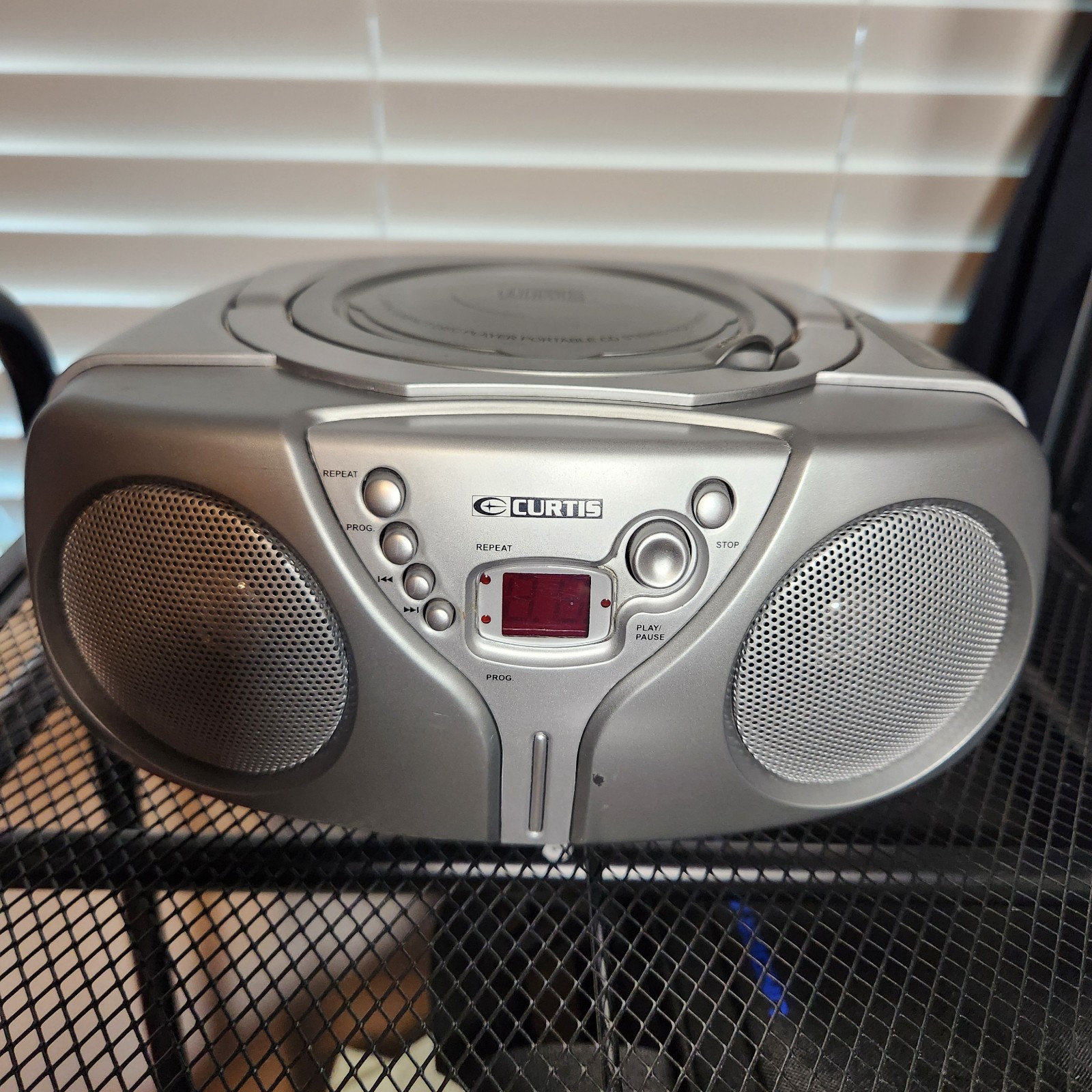 Curtis Portable CD/Radio Player RCD 163A 2005 Vintage Tested And Working Curtis Portable CD/Radio Player RCD 163A 2005 Vintage Tested And Working