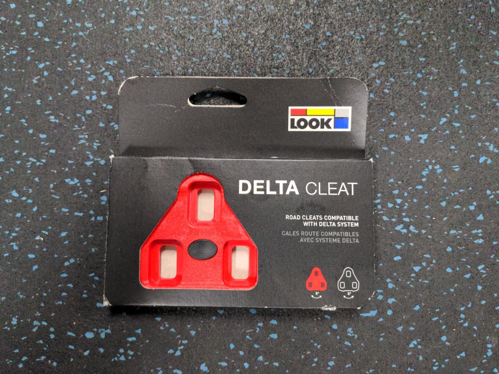 #1137 LOOK DELTA Cleat 9° Float 3-Bolt Clipless Pedal Cleat Red with Hardware #1137 LOOK DELTA Cleat 9° Float 3-Bolt Clipless Pedal Cleat Red with Hardware
