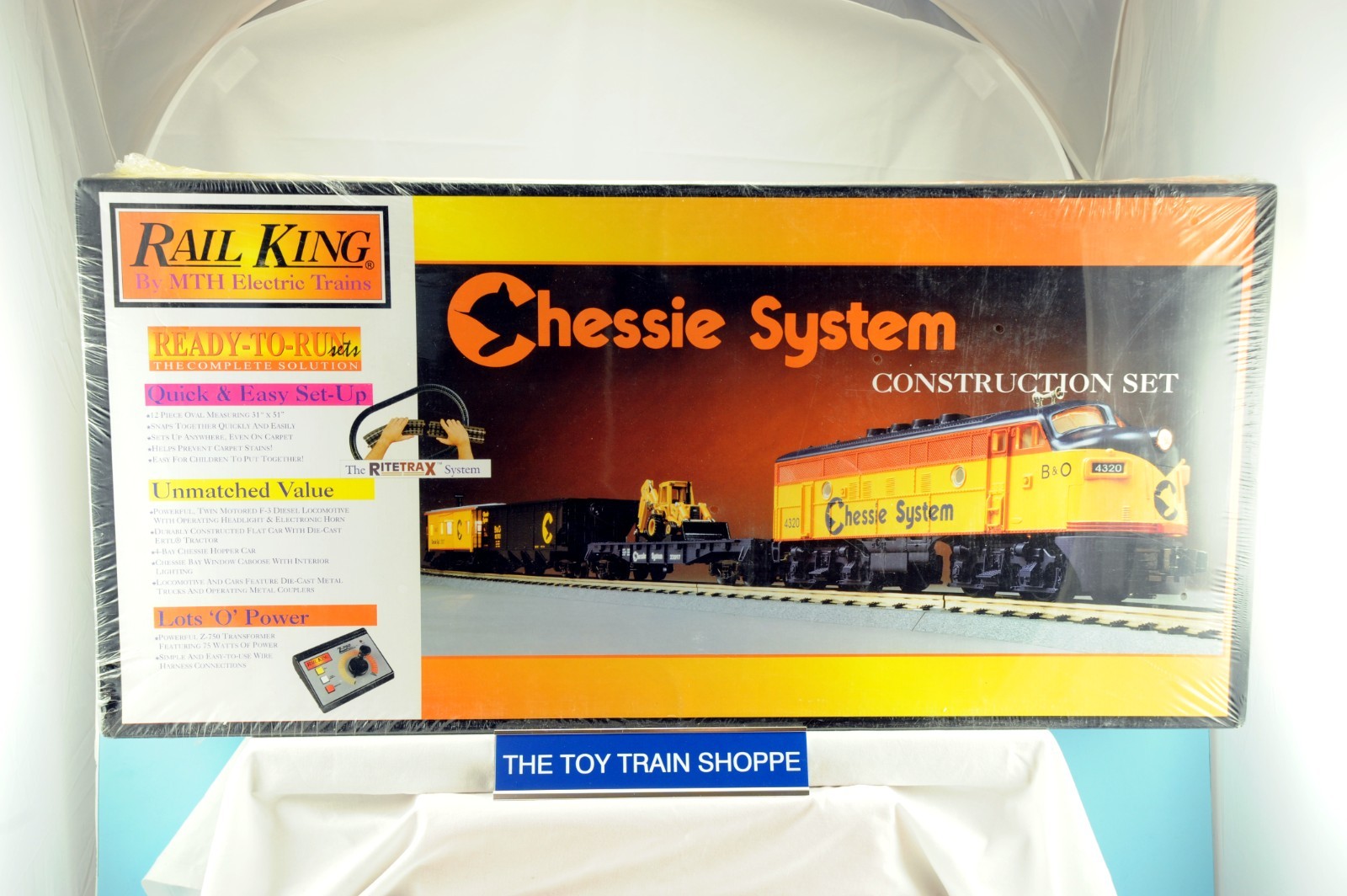 MTH RAIL KING 4016-0 CHESSIE SYSTEM READY-TO-RUN CONSTRUCTION TRAIN SET. SEALED.