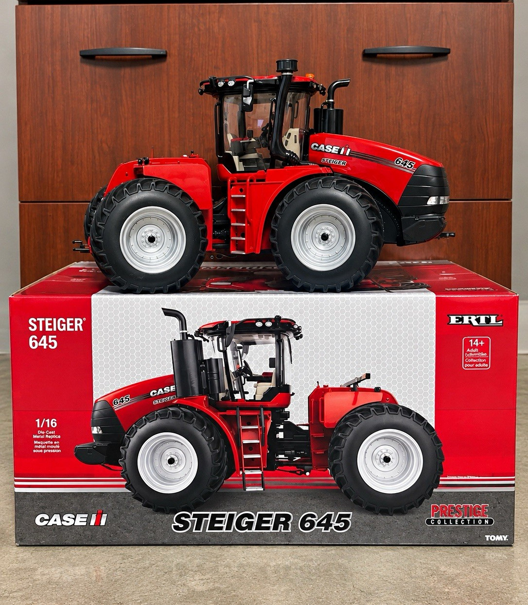 HUGE Ertl Case Steiger 645 1:16 Prestige Collection Diecast Tractor w/ Box NEW