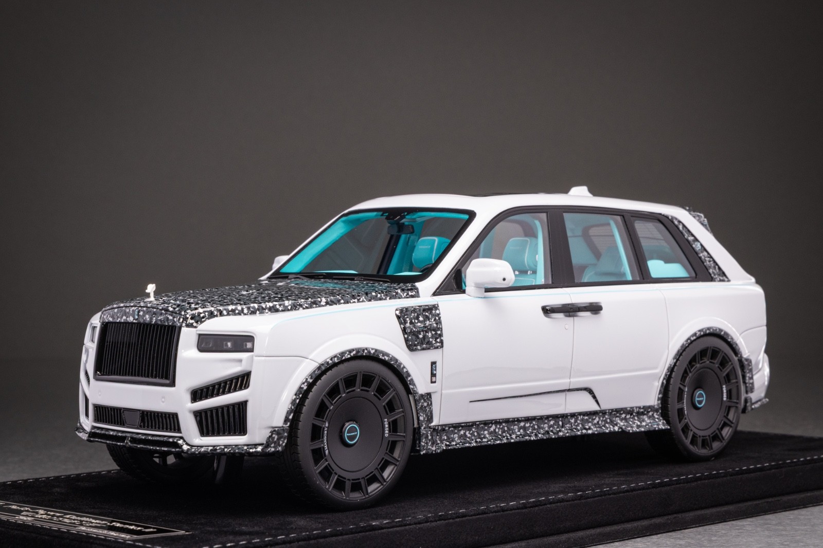 Rolls-Royce Cullinan Series II Mansory (Gloss White/ Tiff Blue) [H&H] 1/18 scale