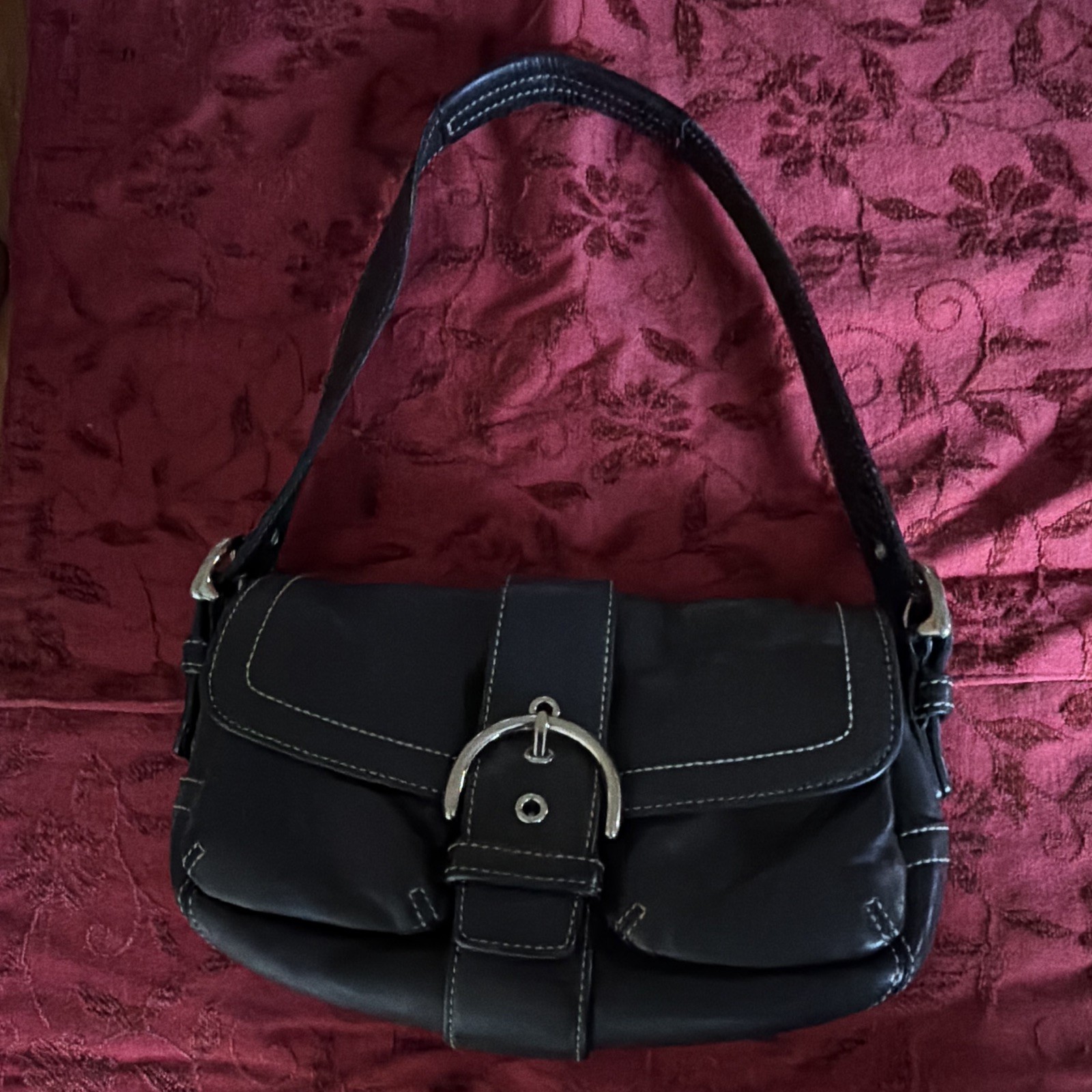 Coach Small Black Leather Shoulder Bag - EXCELLENT CONDITION Y2K 2007 VINTAGE Coach Small Black Leather Shoulder Bag - EXCELLENT CONDITION Y2K 2007 VINTAGE