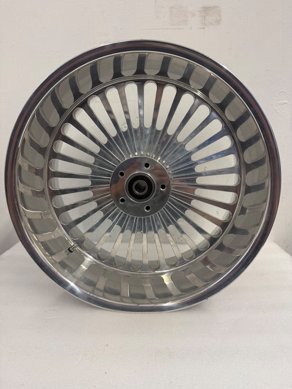 Custom Pulsar 18x8.5 Polished Billet Motorcycle Wheel Rim 5-Bolt Hub