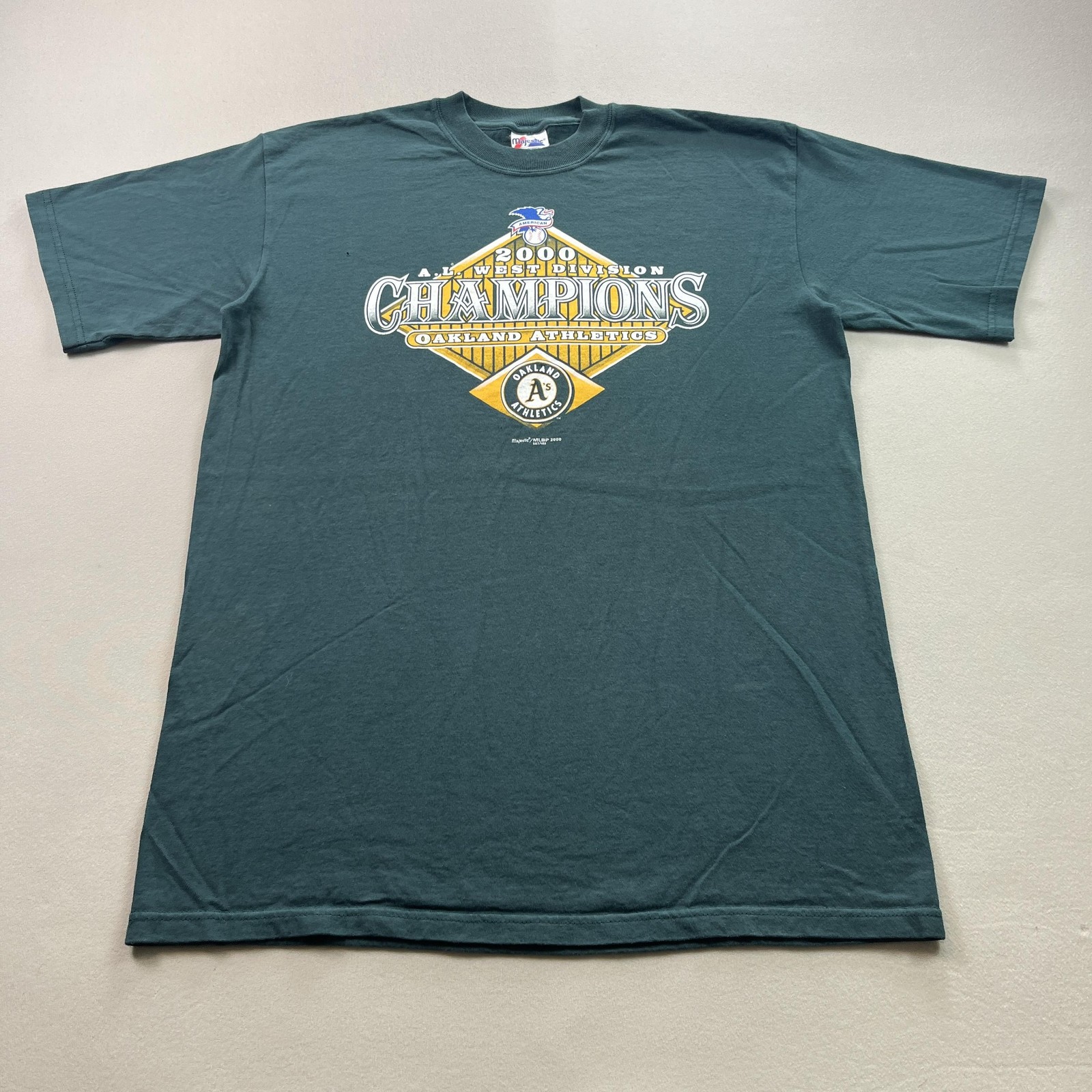 Vintage Oakland Athletics T-Shirt Mens Large Green Majestic Baseball Champs 2000 Vintage Oakland Athletics T-Shirt Mens Large Green Majestic Baseball Champs 2000