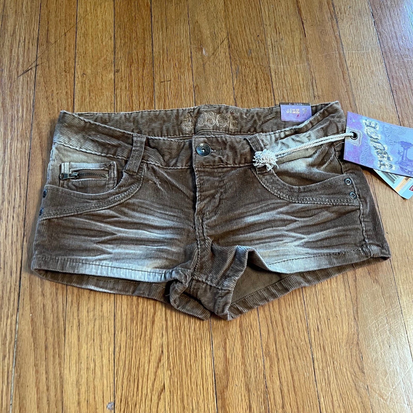 Vintage y2k deadstock NWT corduroy light Brown low rise mini shorts Vintage y2k deadstock NWT corduroy light Brown low rise mini shorts