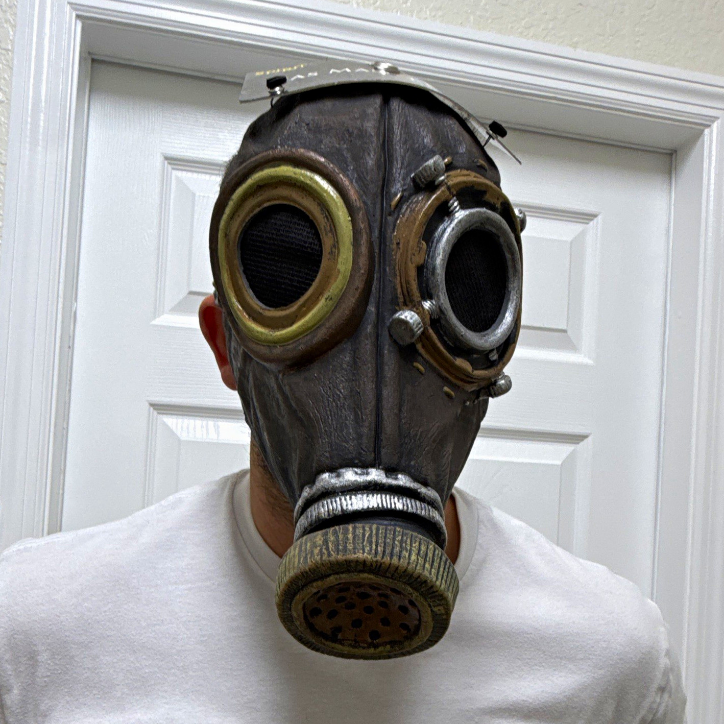 Spirit Halloween Brown/Black Gas Mask Full Face Latex Mask One Size Adjustable Spirit Halloween Brown/Black Gas Mask Full Face Latex Mask One Size Adjustable