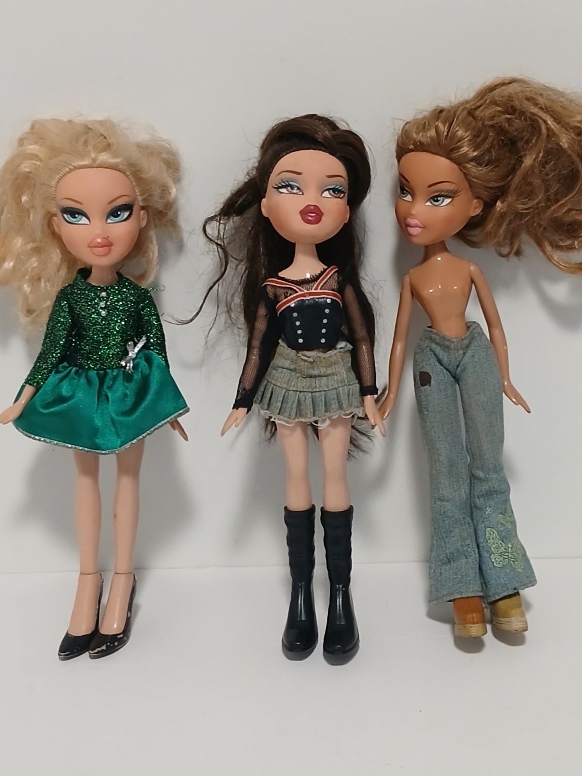 Vintage Bratz Doll Lot of 3 Cloe Jade Yasmin 2001 MGA Y2K Outfits As Is