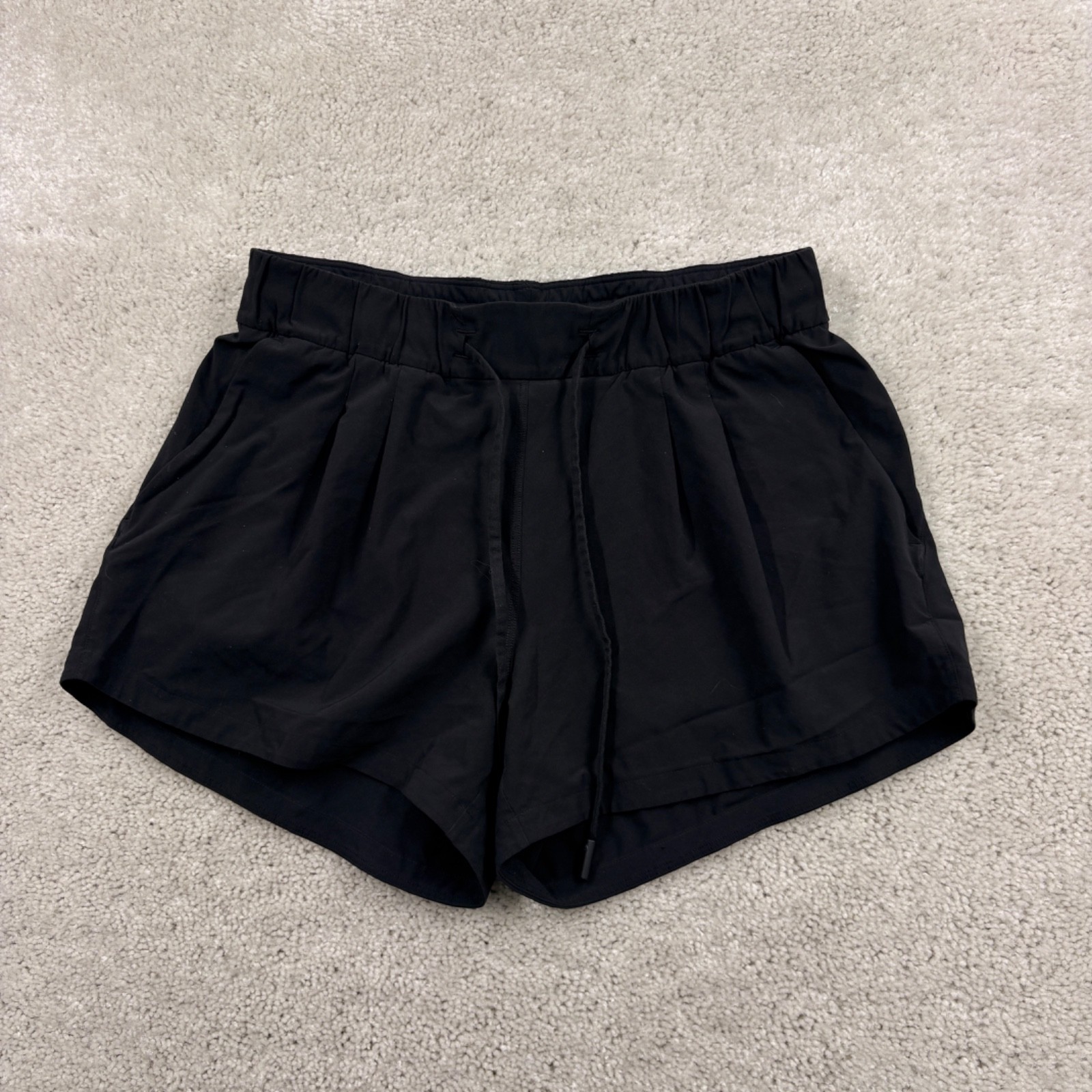 Lululemon Hotty-Hott Shorts Womens Size 4 Black Unlined Pull On Running