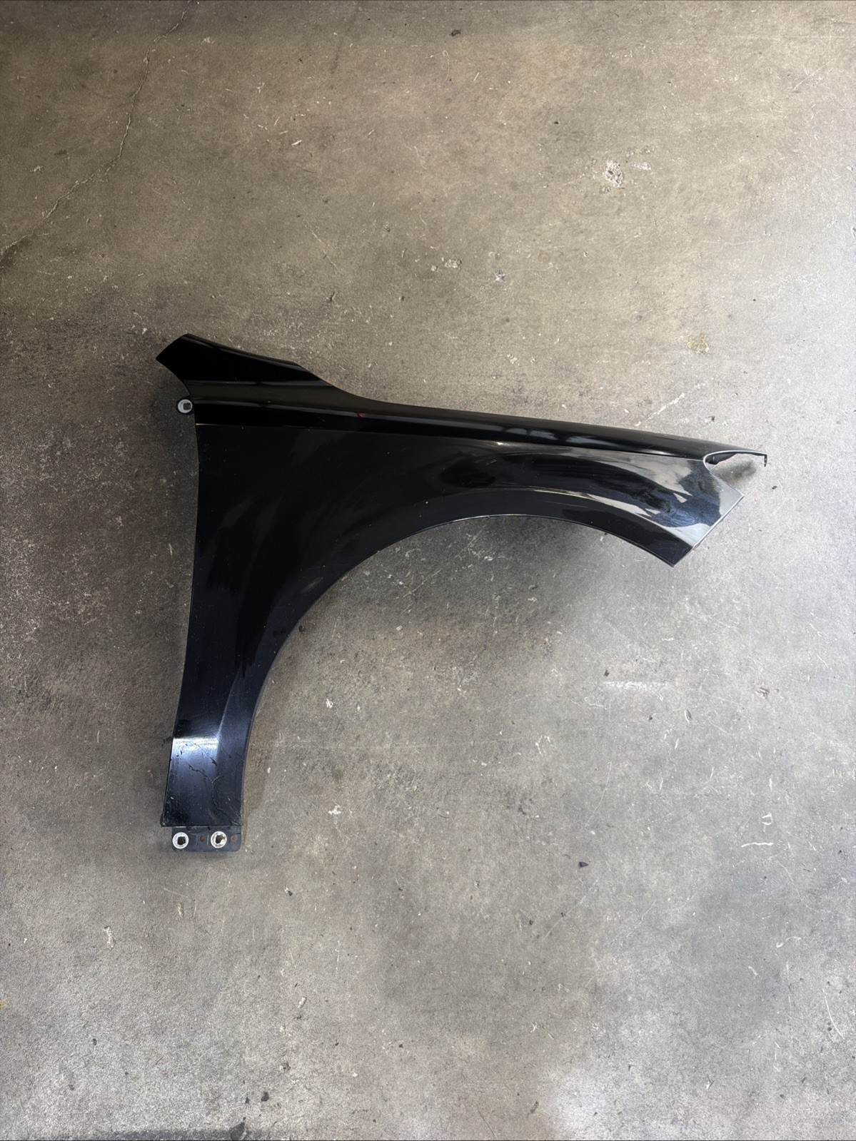 2014-2019 Mercedes-Benz CLA250 RH Passenger Fender Factory 696 Night Black OEM