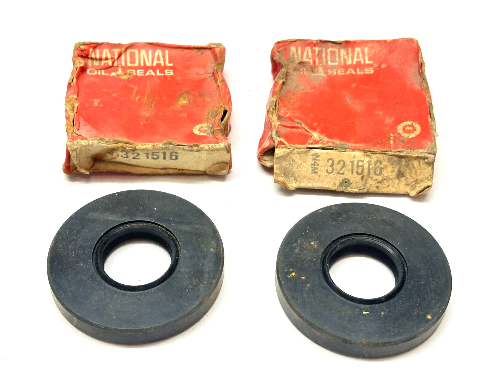 National Federal Mogul 321516 Oil Seal LOT OF 2