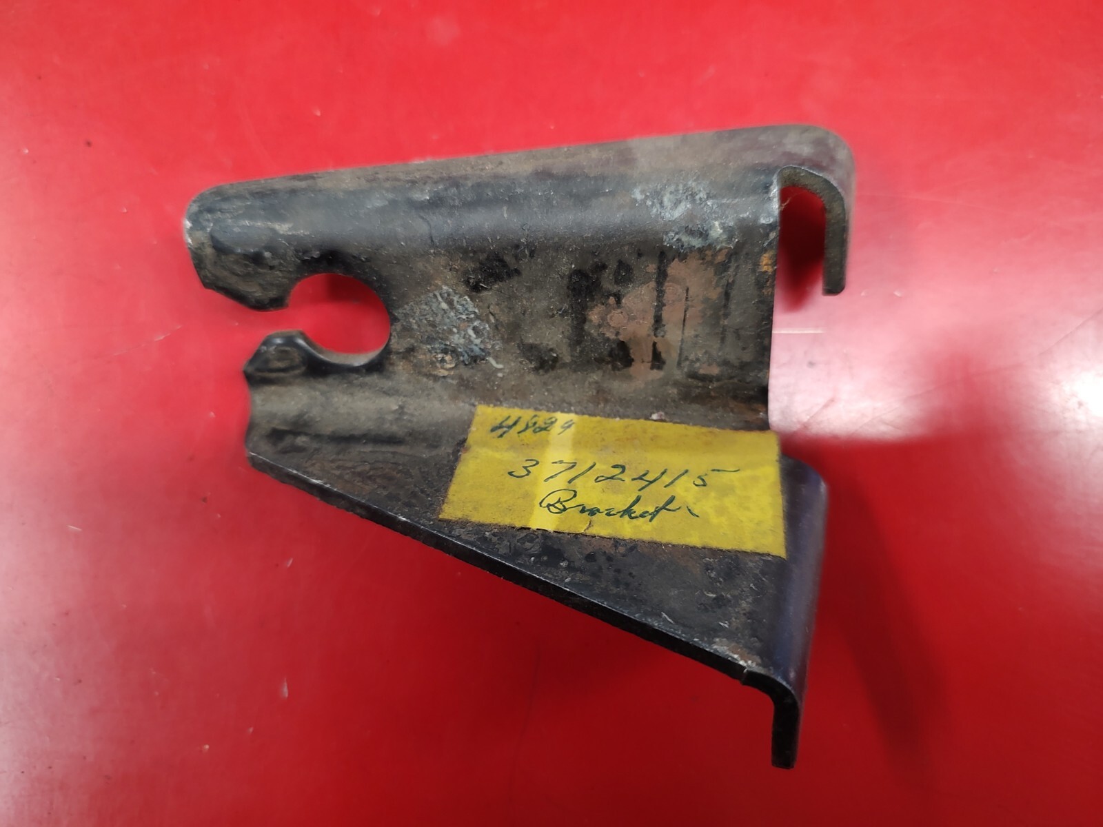 NOS OE GM General Motors Bracket #3712415 NOS OE GM General Motors Bracket #3712415