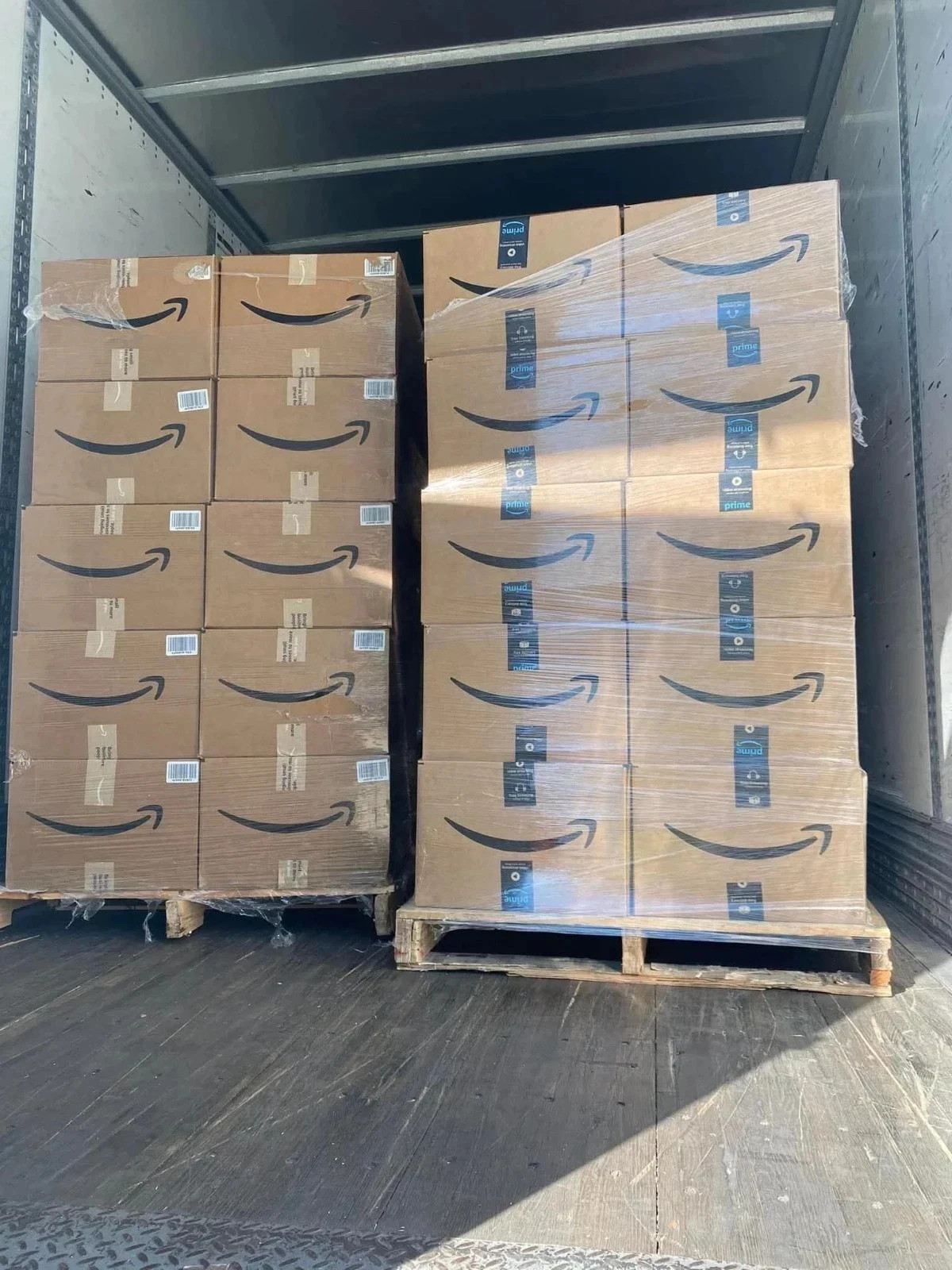 Unclaimed Goods Bundle – Assorted Name Brand Items Unclaimed Goods Bundle – Assorted Name Brand Items
