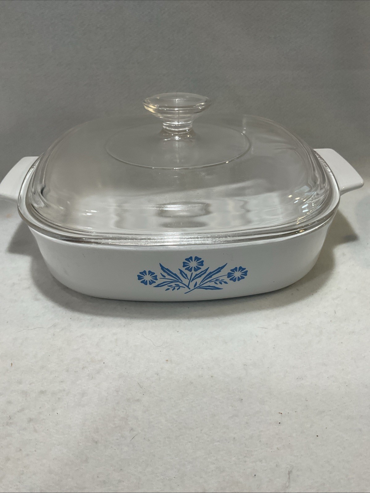 Vintage CORNING WARE Blue Cornflower Casserole Dish A-8-B 8x8x1 3/4 with Lid Vintage CORNING WARE Blue Cornflower Casserole Dish A-8-B 8x8x1 3/4 with Lid