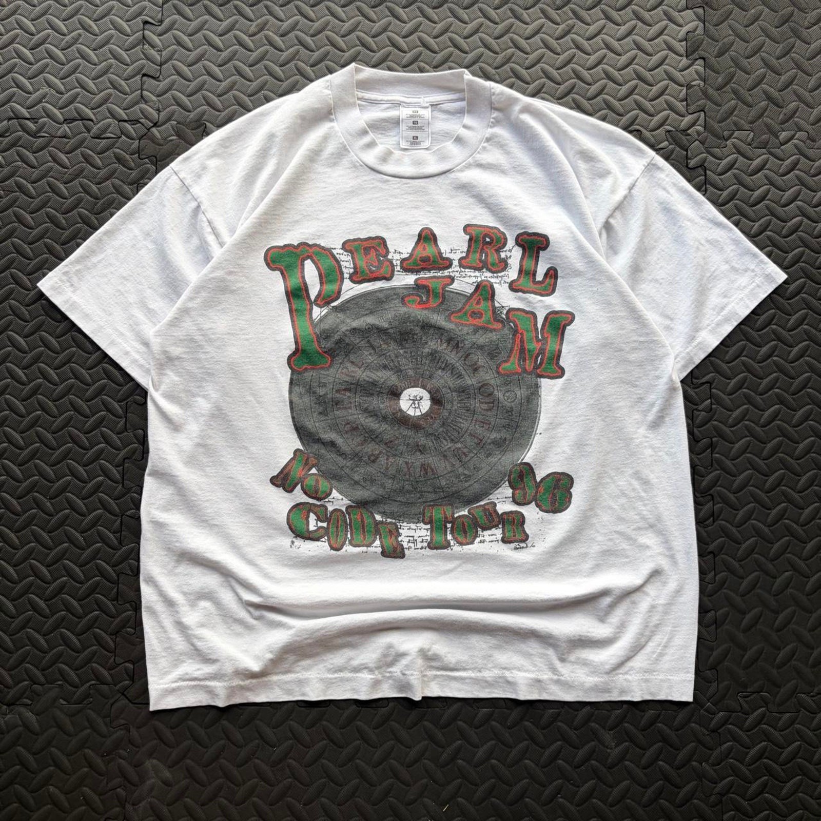 Vintage 1996 Pearl Jam No Code Tour Tee Vintage 1996 Pearl Jam No Code Tour Tee