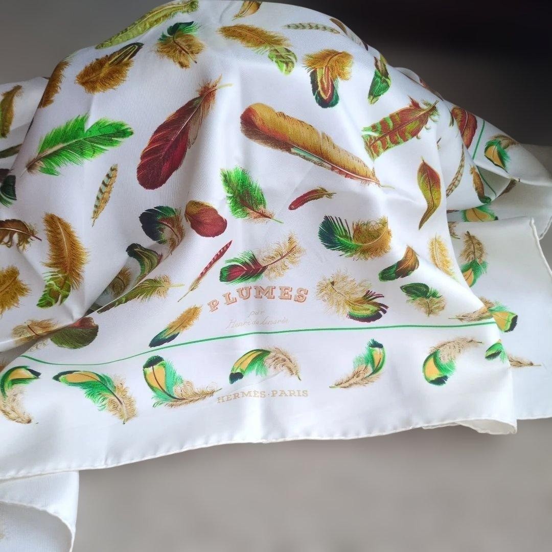 HERMES Carre 90 PLUMES Silk Scarf