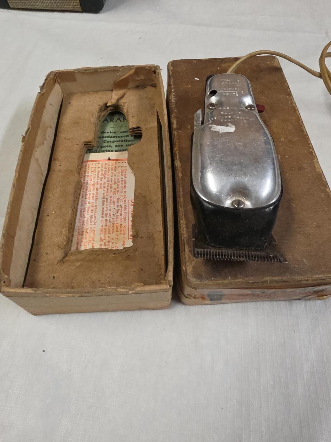 Vintage Wahl Solid Small Electric Hair Clipper 298550D Original Box Untested