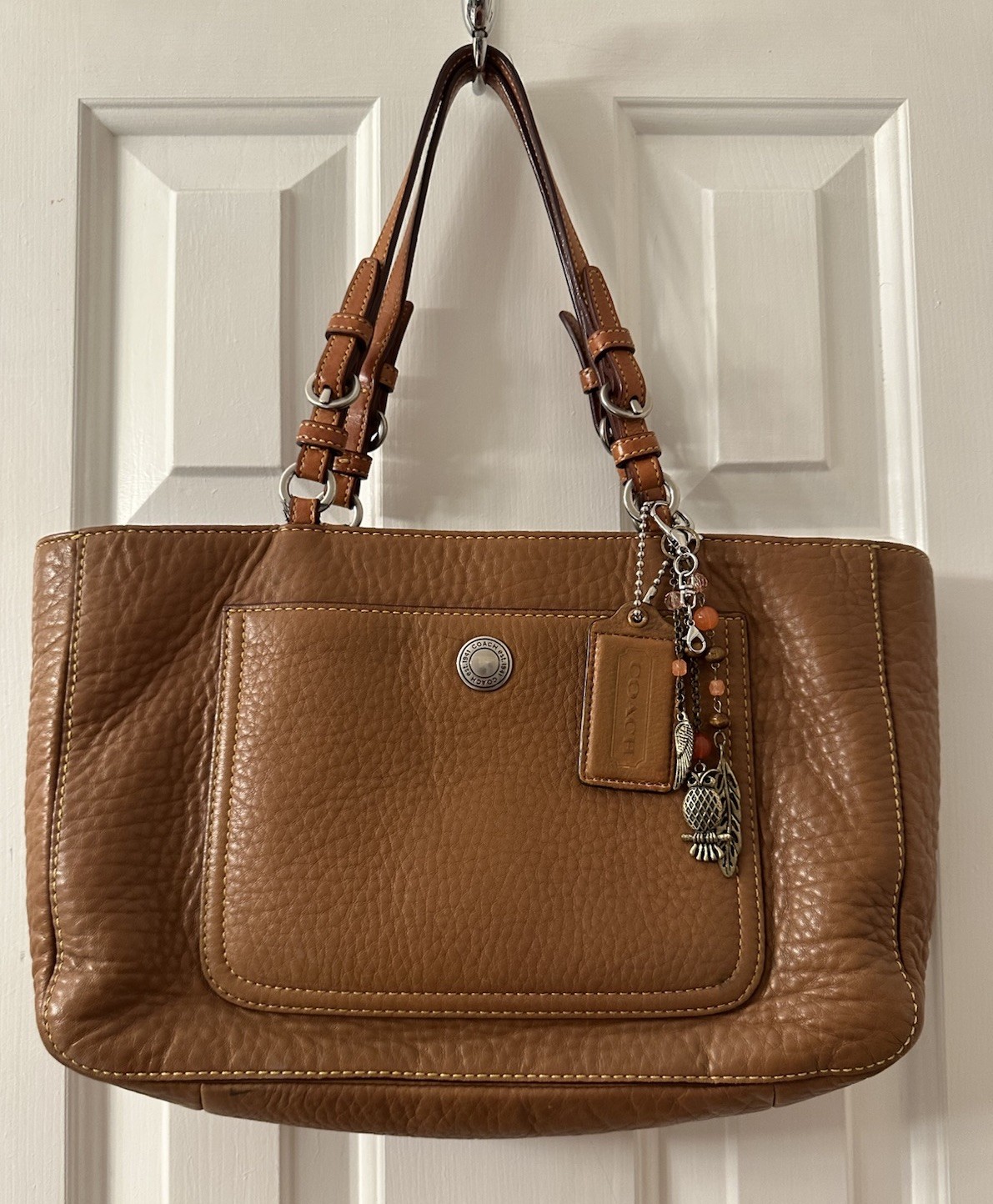 Y2K Vtg COACH❤️Chelsea Caramel Pebble Leather Tot 13”X 8”X 3” W/Charm& Chain Y2K Vtg COACH❤️Chelsea Caramel Pebble Leather Tot 13”X 8”X 3” W/Charm& Chain