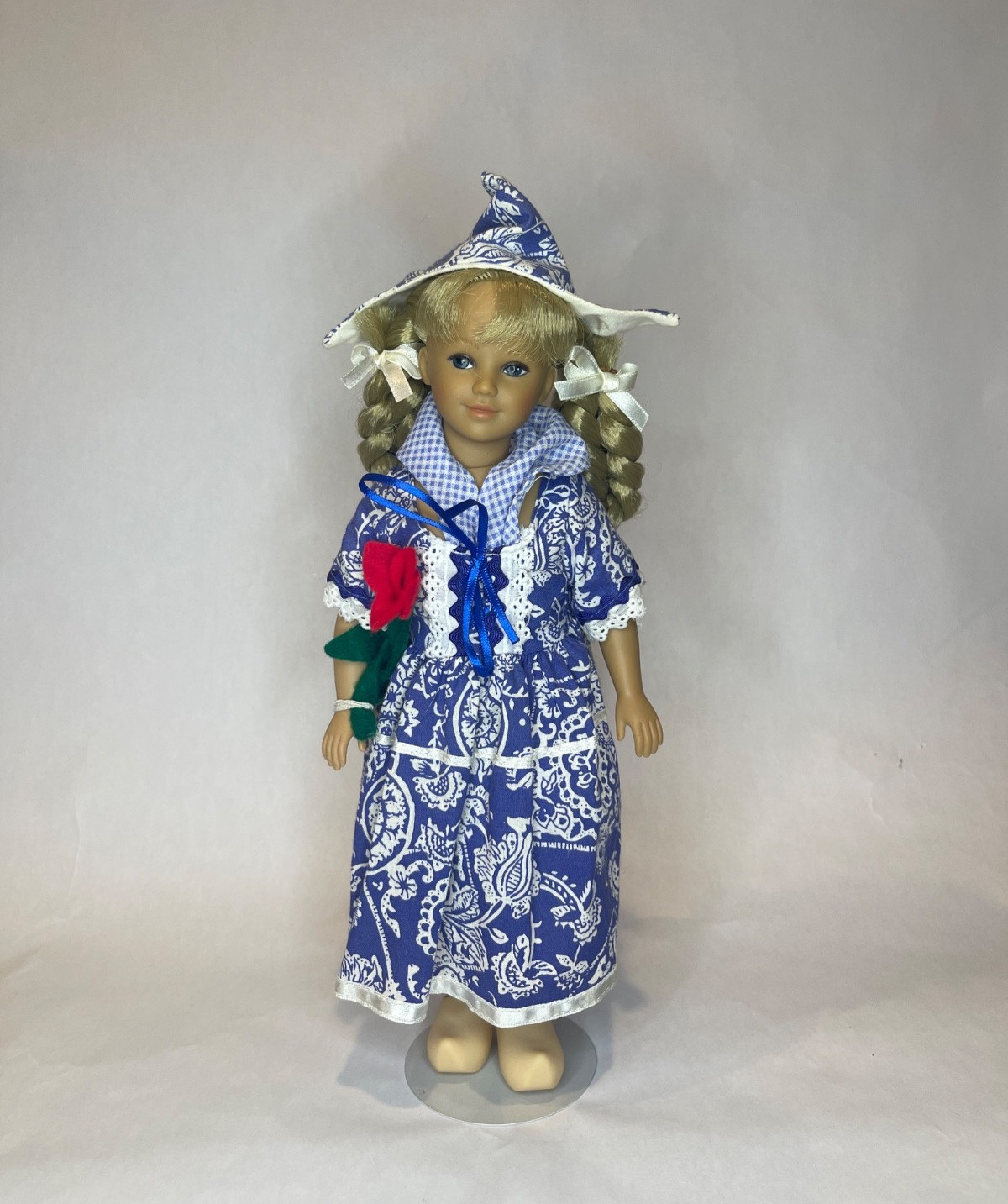 Vintage 1995 Unimax Dolls of All Nations Holland Dutch Girl 12\