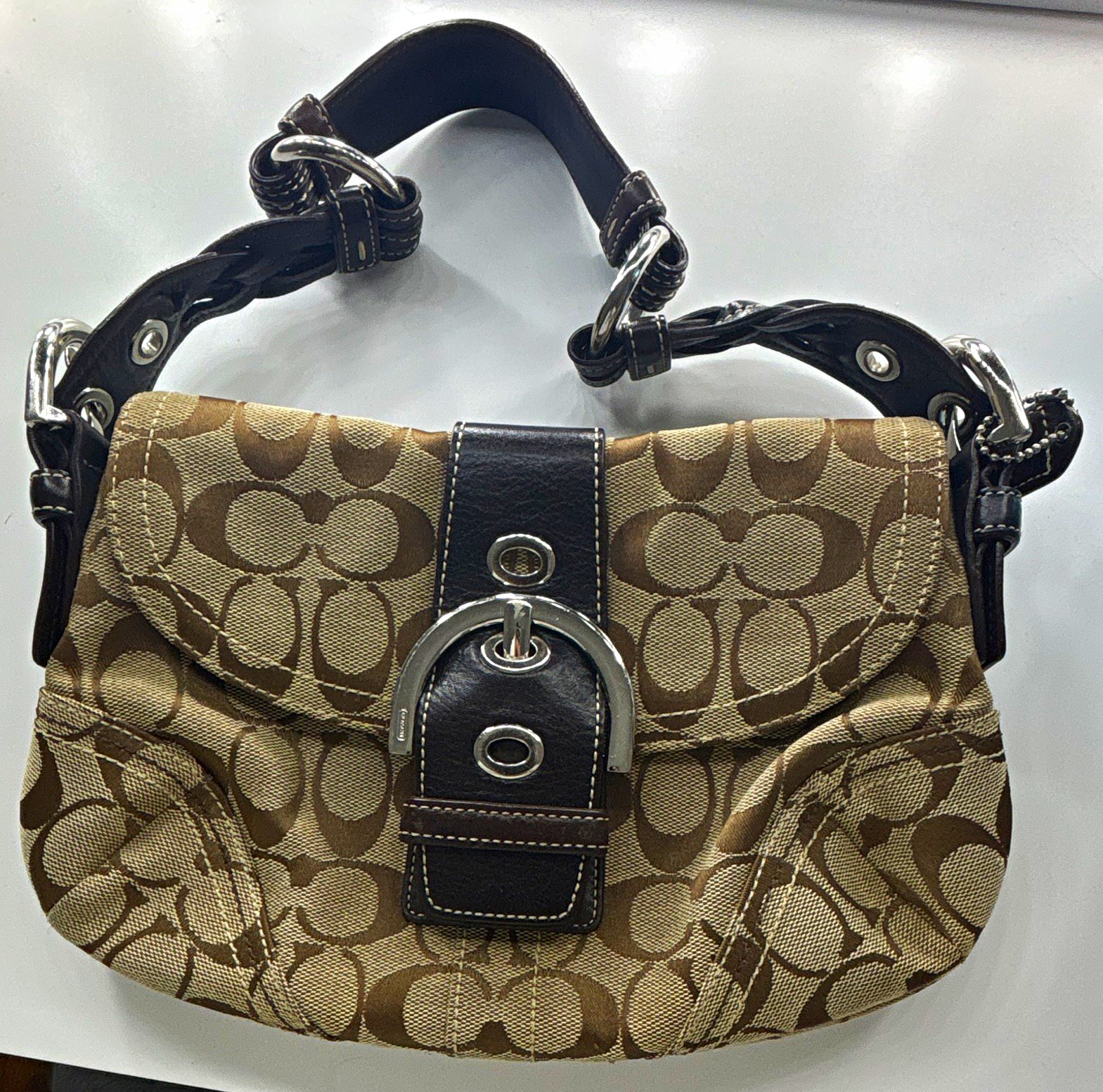 Vintage Coach Beige/Brown Shoulder Bag Leather Strap Snap, Pockets, Braided Vintage Coach Beige/Brown Shoulder Bag Leather Strap Snap, Pockets, Braided
