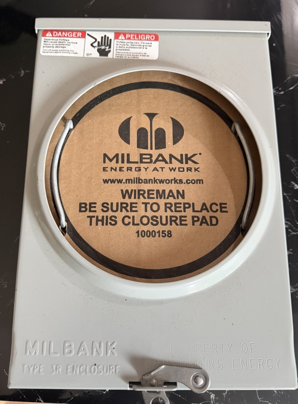 MILBANK METER PAN SERIES U-125 150 MAX 125 CONTINOUS 600VAC WITH HUB ON TOP