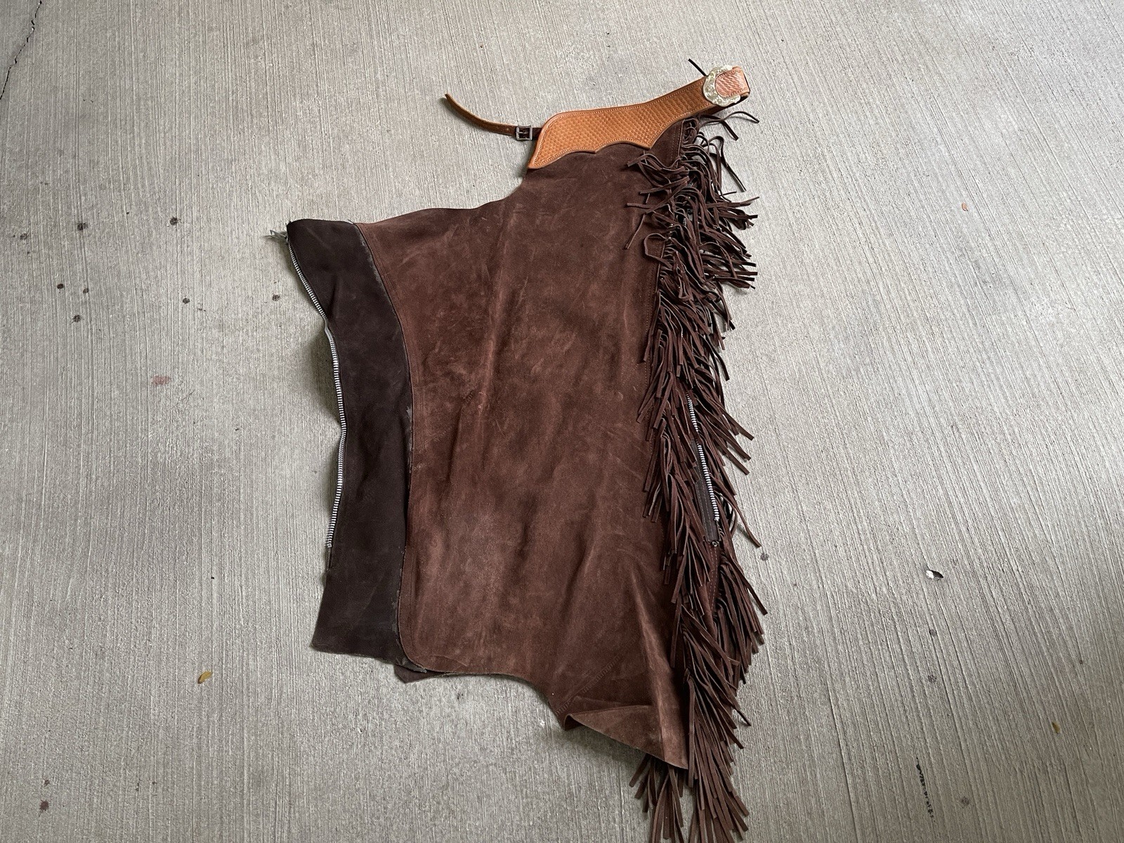 Vintage 28” to 32” Leather Cowboy Chaps Batwing Rodeo Western Suede Old West