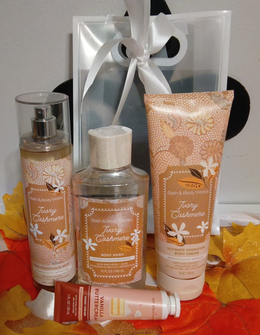 New Bath & Body Works Ivory Cashmere 4pc set with gift bag New Bath & Body Works Ivory Cashmere 4pc set with gift bag