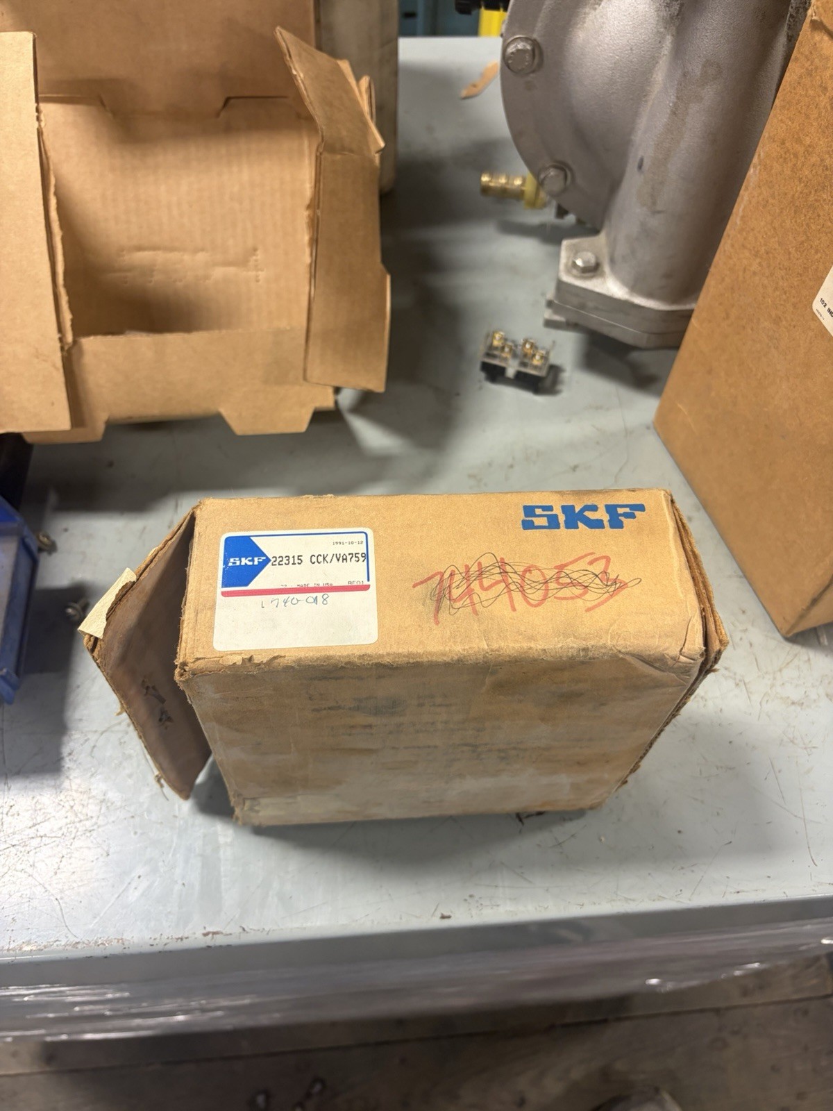 NEE SKF 22315 CCK/VA759 Industrial Ball Bearing