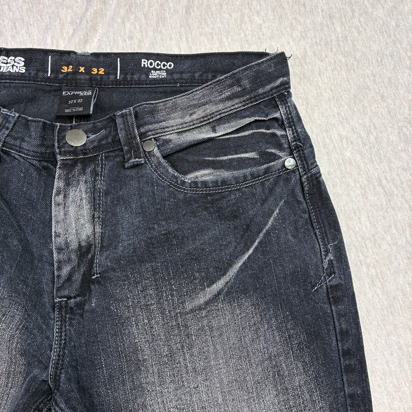 Express Rocco Jeans Men’s 32x32 Slim Fit Low Rise Bootcut Dark Wash Distressed