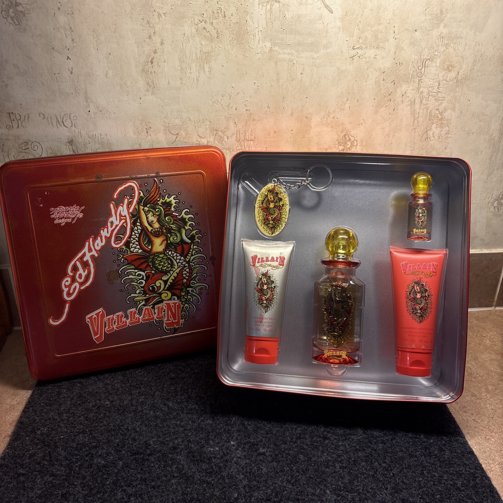 Vintage Y2K Ed Hardy VILLAIN Women\'s 4.2 oz EDP Rare Vintage Y2K Ed Hardy VILLAIN Women\'s 4.2 oz EDP Rare