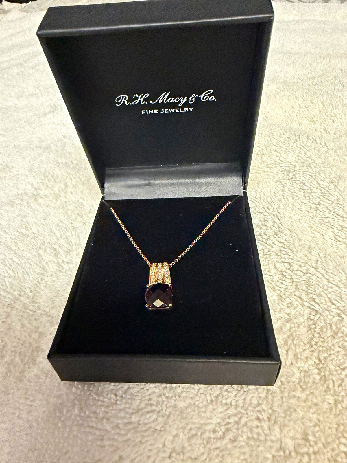 R.H. Macy & Co. 14k Yellow Gold Cushion Pendant Necklace w/ Amethyst
