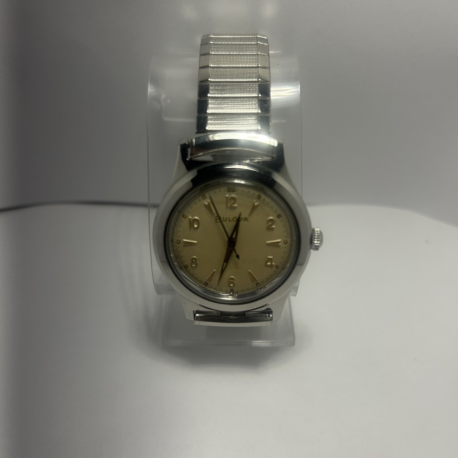 1950s Bulova Phantom Vintage Men’s Wrist Watch- Runs 1950s Bulova Phantom Vintage Men’s Wrist Watch- Runs