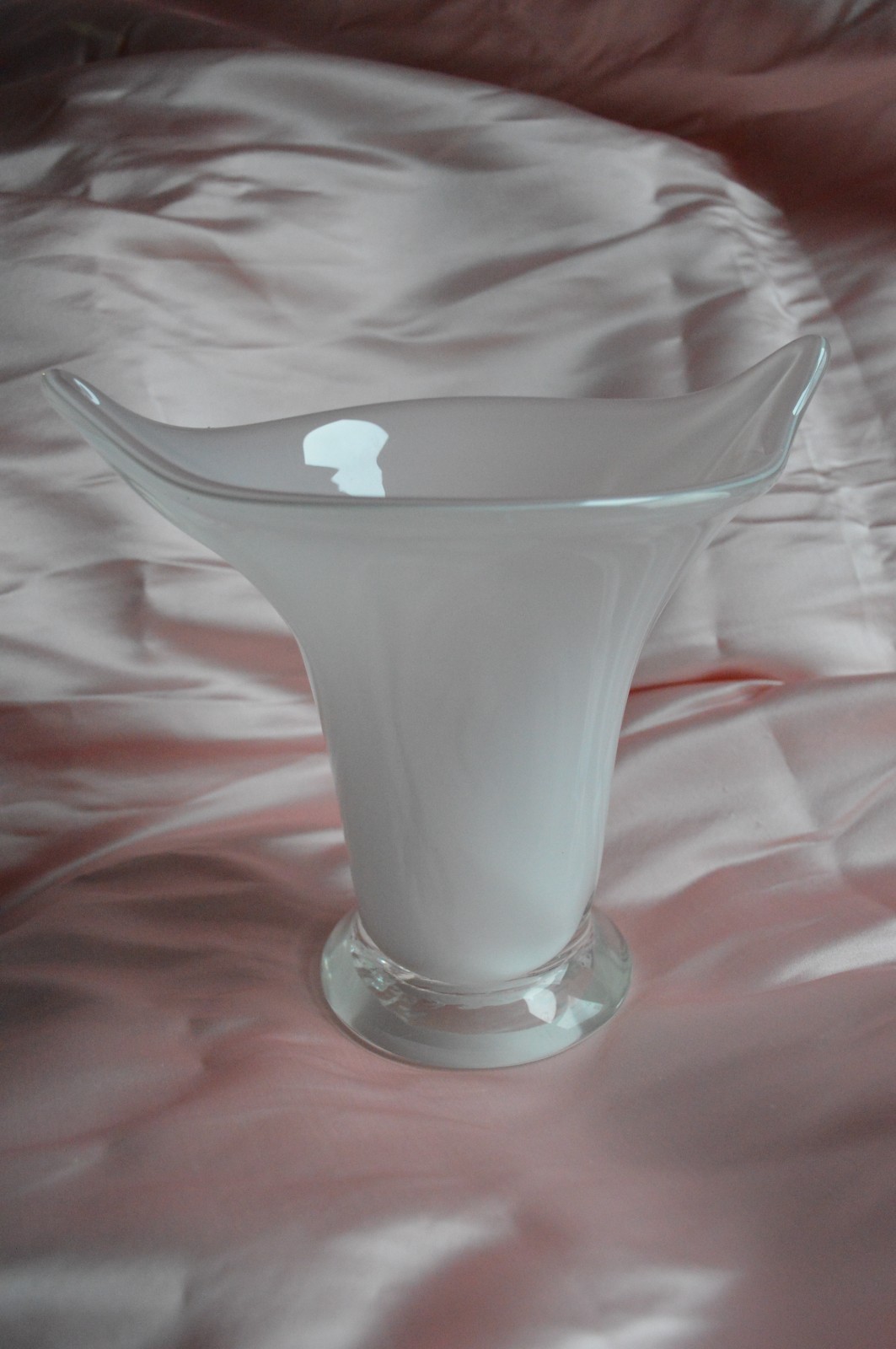 Italian Murano Pastel Pink Hand Blown Glass Calla Lily Shape Vase 1940\'s-1950\'s Italian Murano Pastel Pink Hand Blown Glass Calla Lily Shape Vase 1940\'s-1950\'s