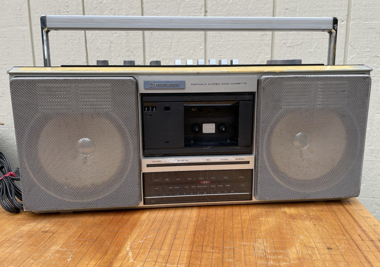Pioneer SK-350 Runaway Boombox Vintage 80s Dolby l AM, FM /  Working