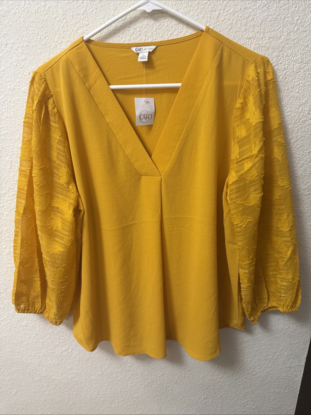 CATO Women’s Floral Mustard Yellow deep V-neck top NWT Size L