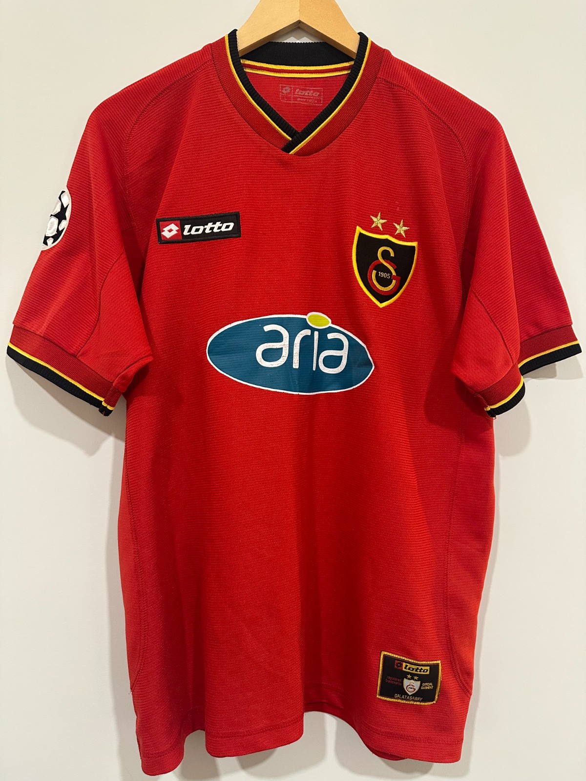 Galatasaray 2001-02 Third Soccer Jersey (L) Galatasaray 2001-02 Third Soccer Jersey (L)