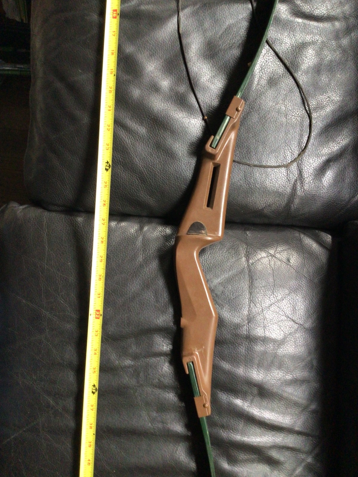Vintage Bear 76er take down bow very little use, wall hanger.all original.