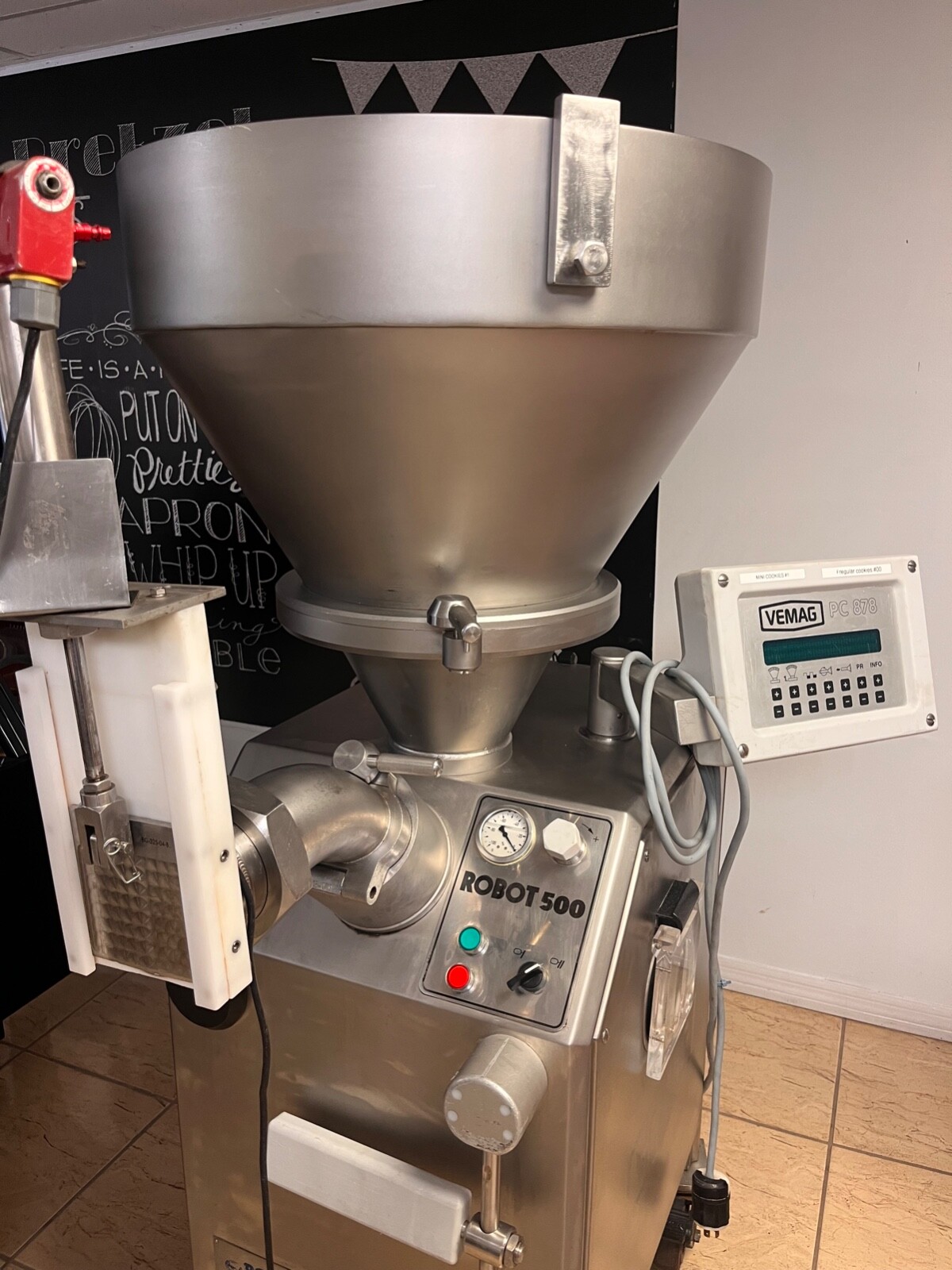 VEMAG ROBOT 500 REISER DOUGH EXTRUDER , GUILLOTINE PORTIONER CUTTER ( 2015)PC878