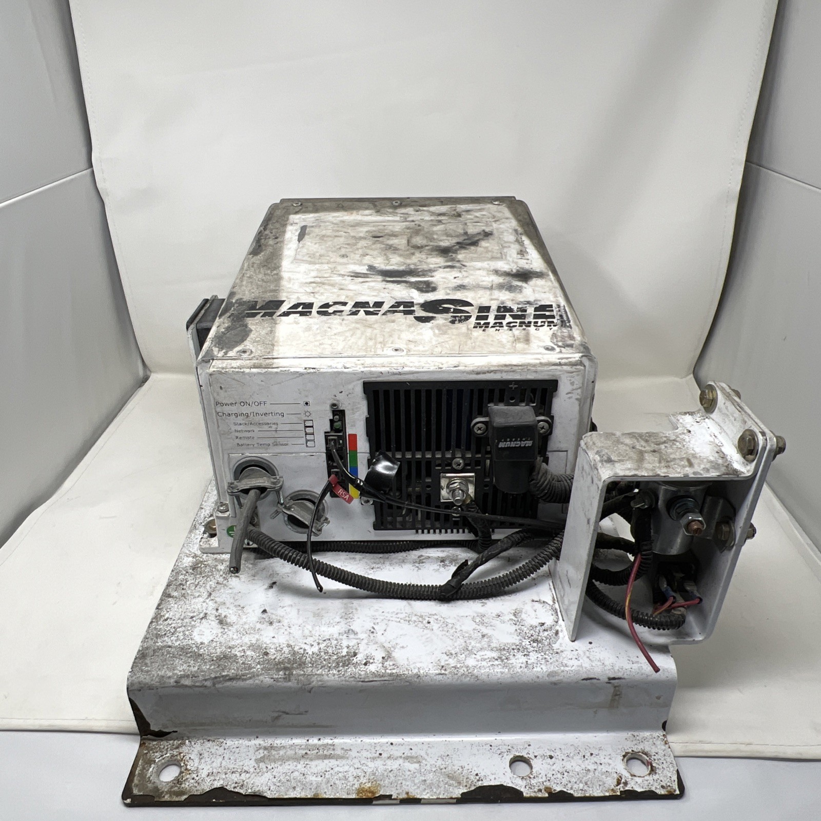 Magnum Energy Magna Sine MS2012-20B inverter Charger J1 10636 2000W 100A Magnum Energy Magna Sine MS2012-20B inverter Charger J1 10636 2000W 100A